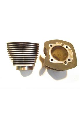 Harley-Davidson XL883N Cylinder