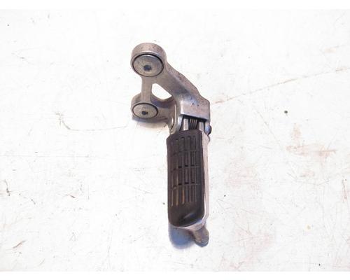 Honda CBR1000F FOOT PEG BRKT FR.