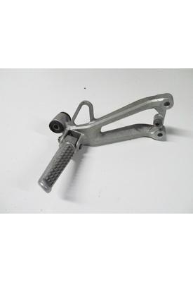 Honda CBR600F4 FOOT PEG REAR