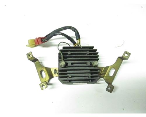 Honda CBR600 VOLT REGULATORRECTIFIER