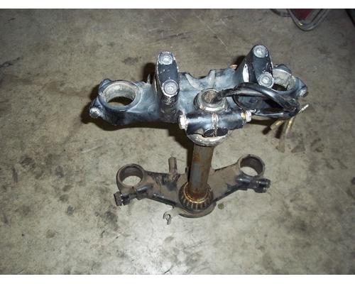 Honda GL1100I TRIPLE TREE UPPER