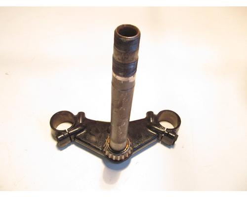 Honda GL1200 TRIPLE TREE LOWER