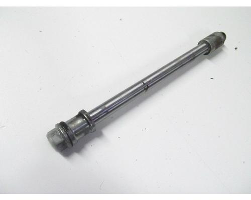 Honda VF700 REAR AXLE