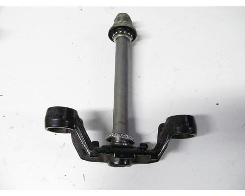 Honda VF700 TRIPLE TREE LOWER