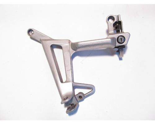 Honda VFR750F FOOT PEG BRKT REAR