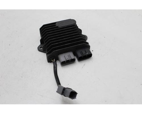 Honda VFR800F INTERCEPTOR VOLT REGULATORRECTIFIER