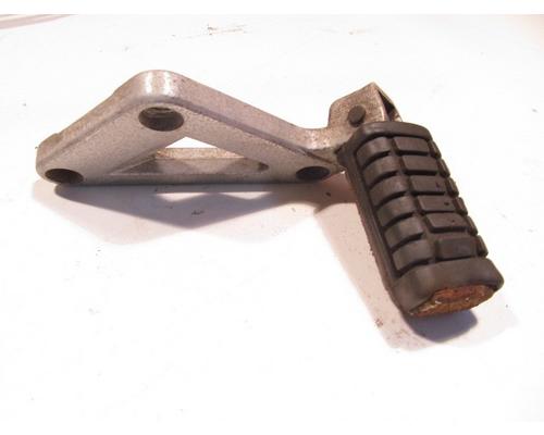 Honda VT750C FOOT PEG BRKT REAR