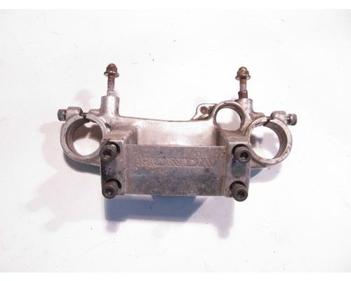 Honda VT750C TRIPLE TREE UPPER