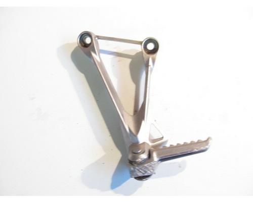 Kawasaki ZX-6R FOOT PEG BRKT REAR