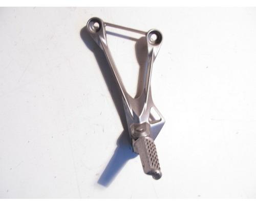 Kawasaki ZX-6R FOOT PEG BRKT REAR