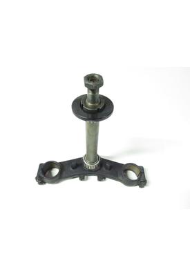 Kawasaki ZX600-D TRIPLE TREE LOWER