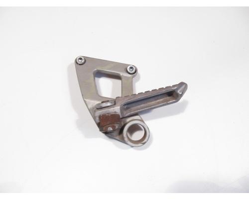 Kawasaki ZX600-E FOOT PEG REAR