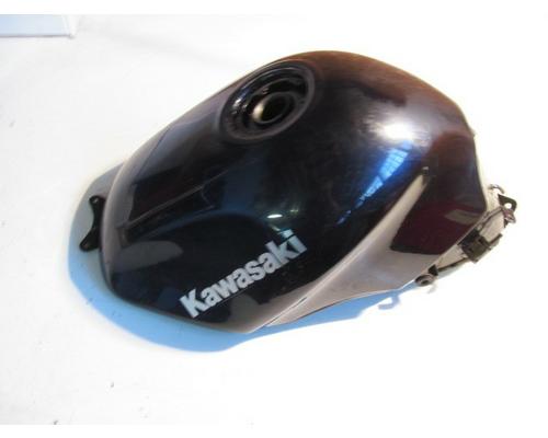 Kawasaki ZX600-E Fuel Tank