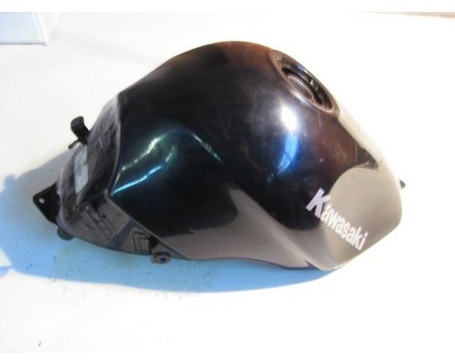 Kawasaki ZX600-E Fuel Tank