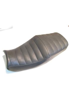 Kawasaki ZX600-E SEAT