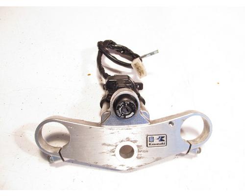 Kawasaki ZX600-J IGN SWITCH