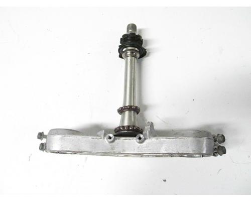 Kawasaki ZX600-J TRIPLE TREE LOWER
