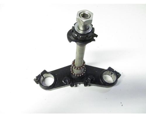 Kawasaki ZX600-J TRIPLE TREE LOWER