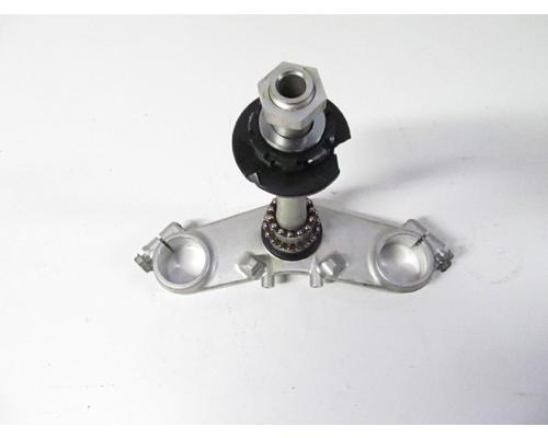 Kawasaki ZX600-J TRIPLE TREE LOWER