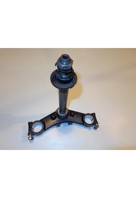 Kawasaki ZX750-F TRIPLE TREE LOWER