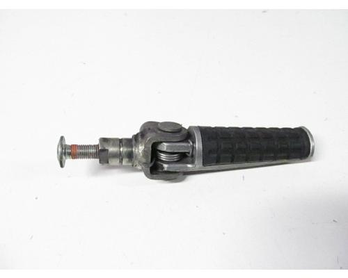 Kawasaki ZX750-P FOOT PEG FR.