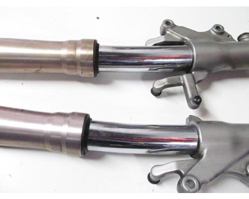 Kawasaki ZX750-P FORKS