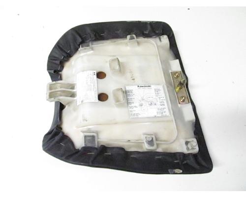 Kawasaki ZX750-P SEAT