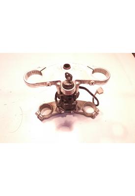 Kawasaki ZX750-P TRIPLE TREE LOWER
