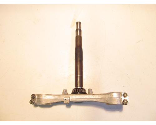 Suzuki AN650 TRIPLE TREE LOWER