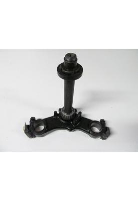 Suzuki GS1100E TRIPLE TREE LOWER