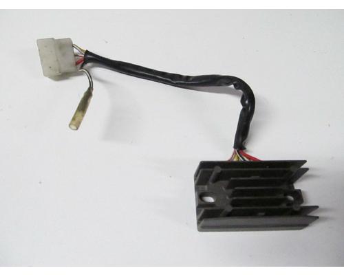 Suzuki GS1100E VOLT REGULATORRECTIFIER