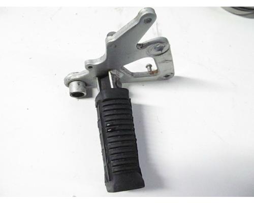 Suzuki GS500E FOOT PEG FR.