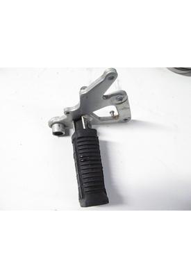 Suzuki GS500E FOOT PEG FR.