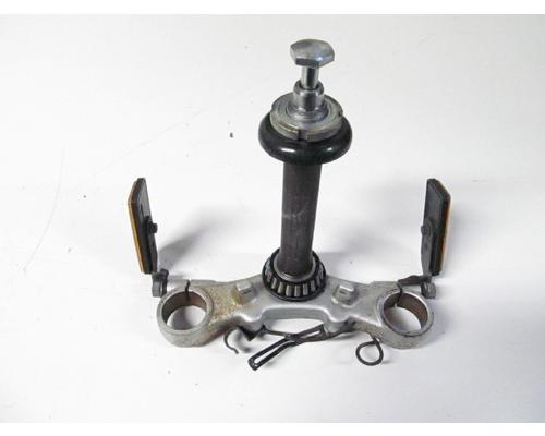 Suzuki GS500E TRIPLE TREE LOWER