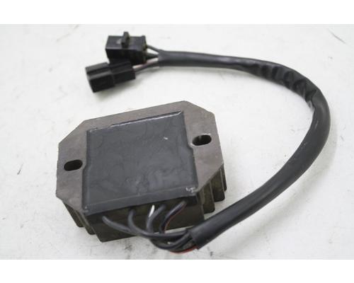 Suzuki GS500E VOLT REGULATORRECTIFIER
