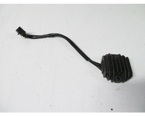 Suzuki GS500E VOLT REGULATORRECTIFIER