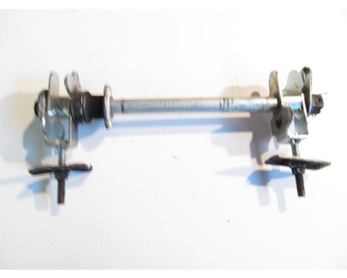Suzuki GS500F REAR AXLE