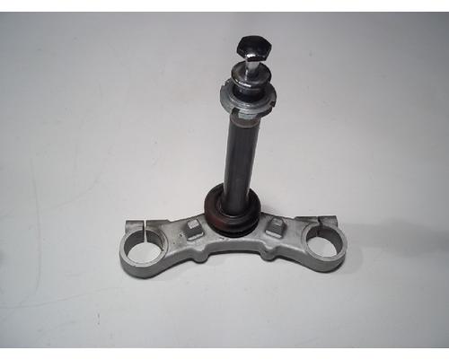 Suzuki GS500F TRIPLE TREE LOWER