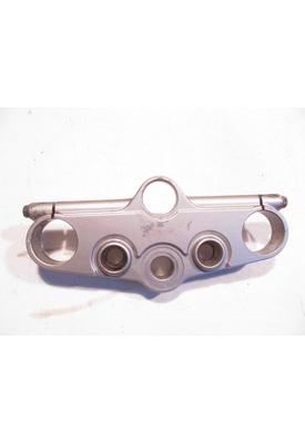 Suzuki GSF1200S TRIPLE TREE UPPER