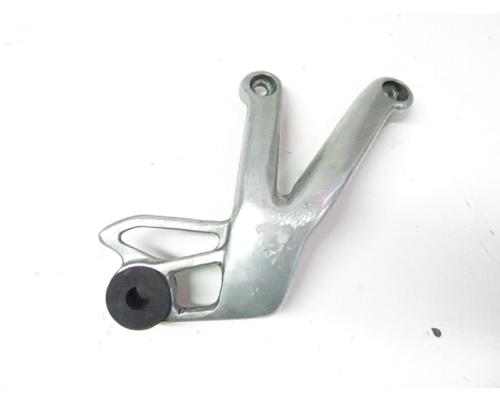 Suzuki GSF1200 FOOT PEG BRKT REAR