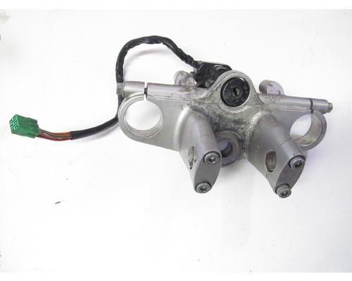 Suzuki GSF600S Bandit TRIPLE TREE UPPER