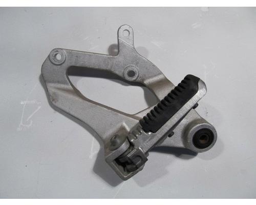 Suzuki GSX-R1100W FOOT PEG REAR