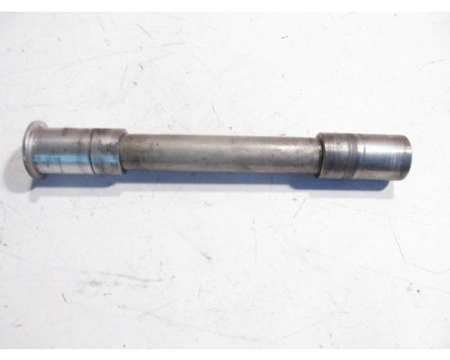 Suzuki GSX-R600 FRONT AXLE