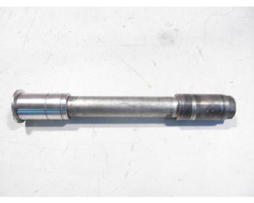 Suzuki GSX-R600 FRONT AXLE