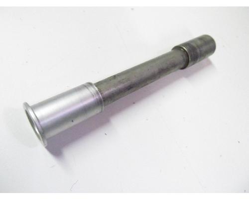 Suzuki GSX-R600 FRONT AXLE