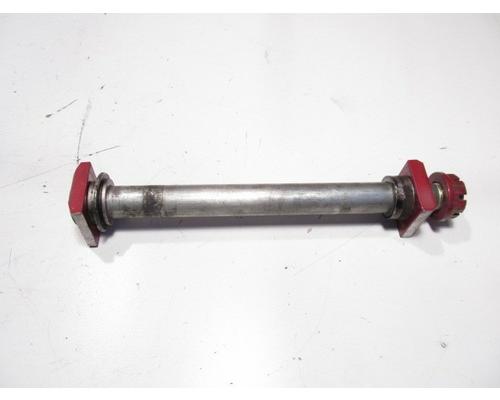 Suzuki GSX-R600 REAR AXLE