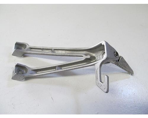 Suzuki GSX-R750 FOOT PEG REAR