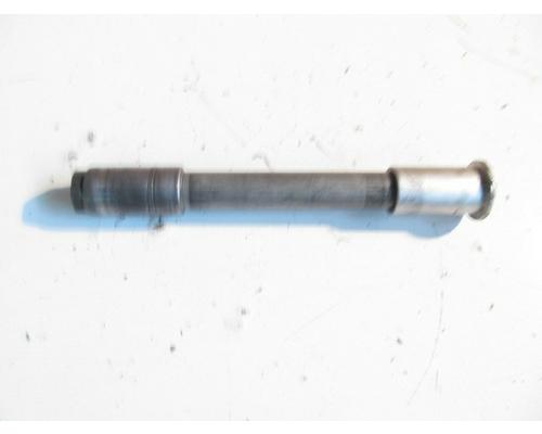 Suzuki GSX-R750 FRONT AXLE