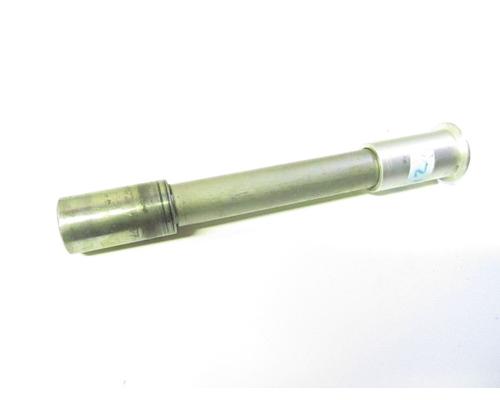Suzuki GSX-R750 FRONT AXLE