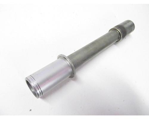 Suzuki GSX-R750 FRONT AXLE
